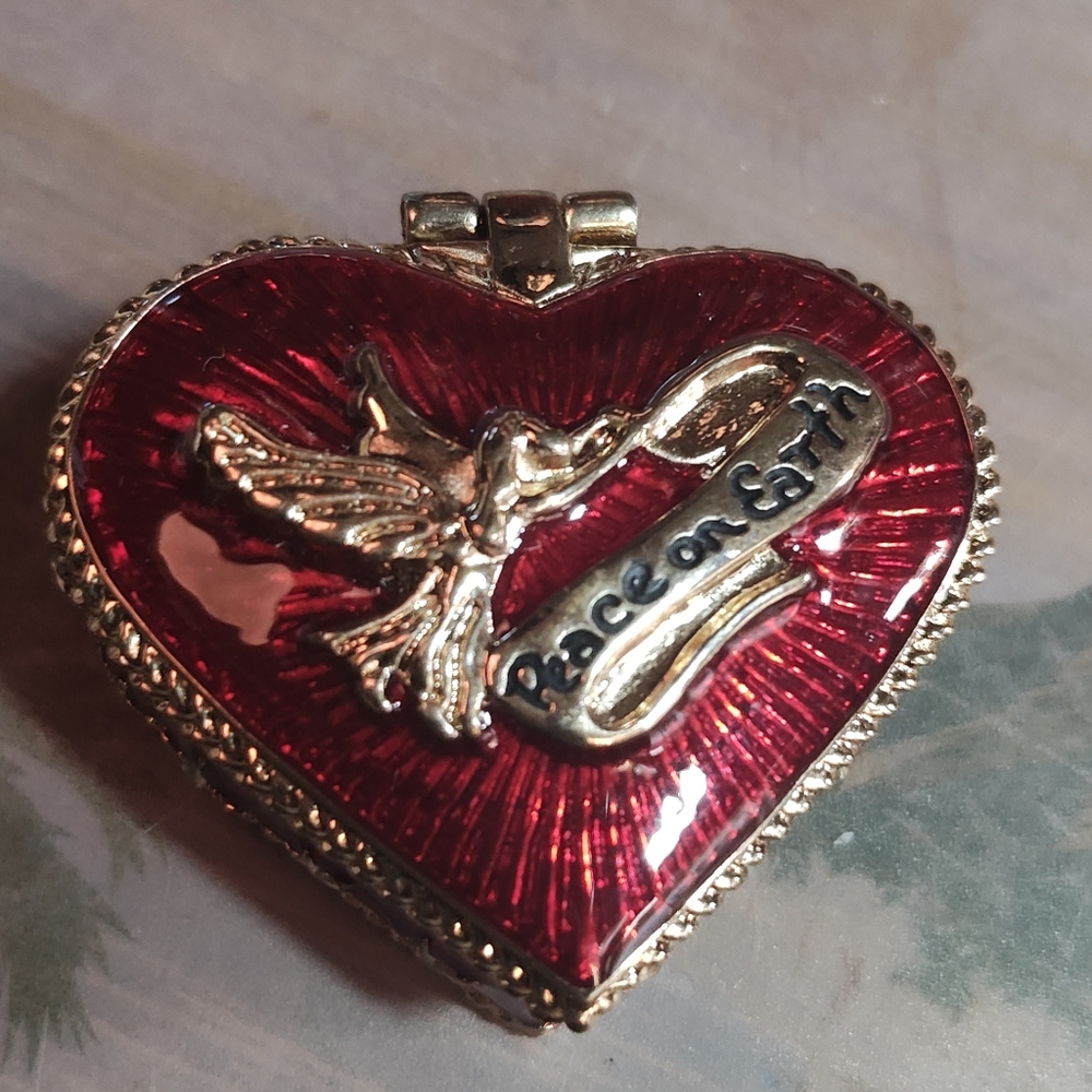 Jones New York peace on earth trinket box